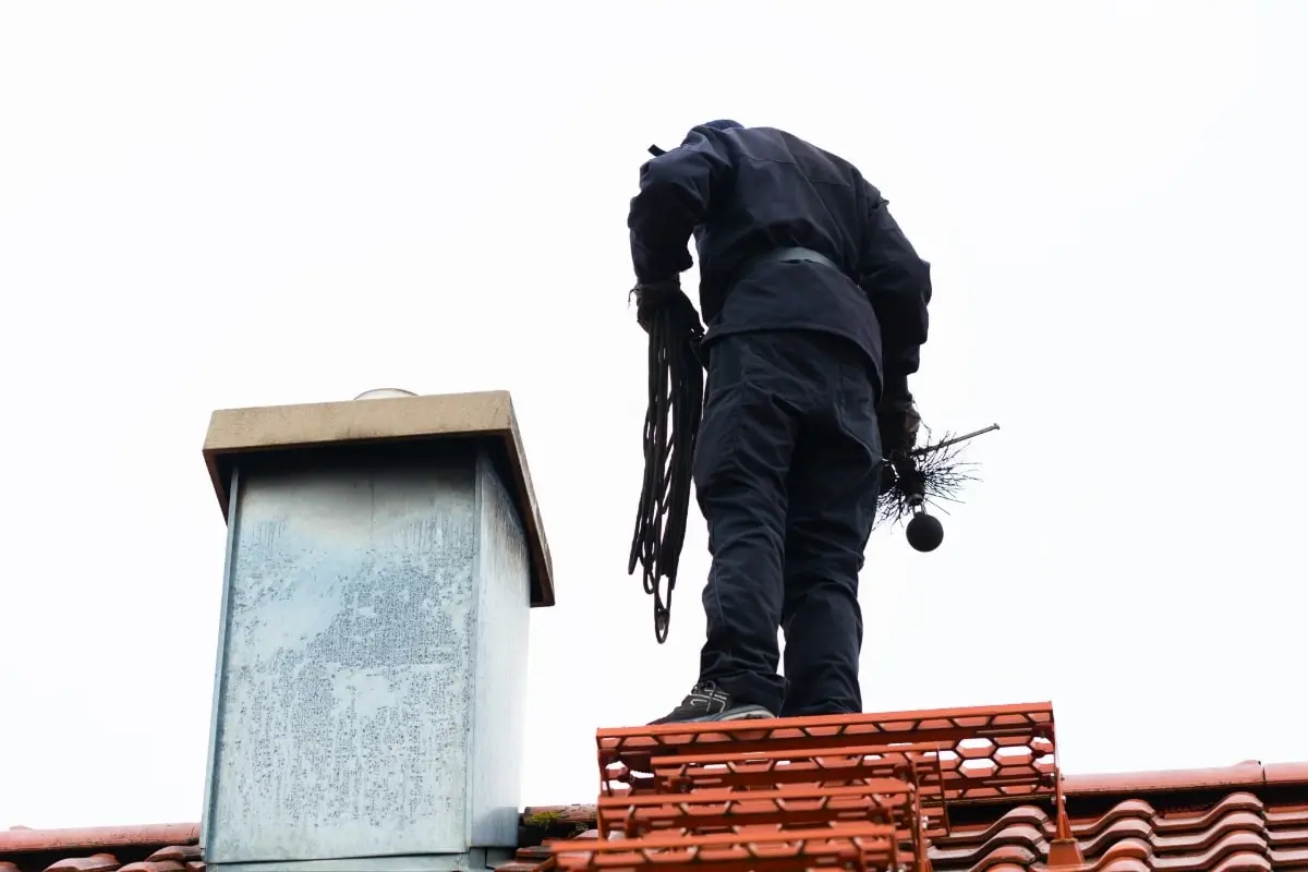 Ramonage de cheminé - Net Toiture - Entreprise de couverture Seine-et-Marne-3