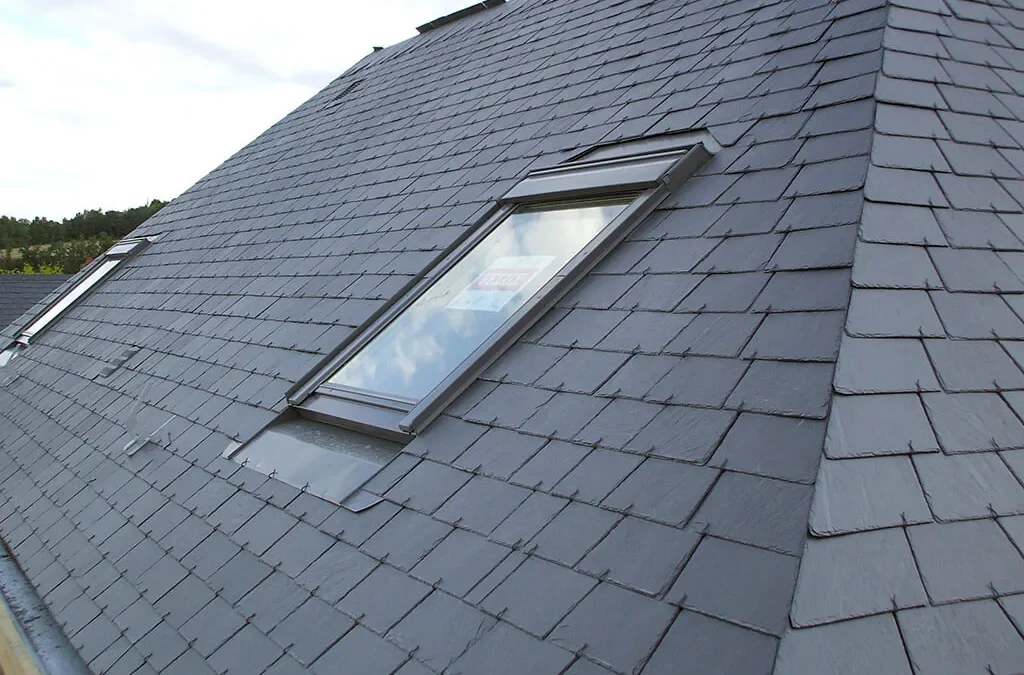 Réparation et entretien des toitures en ardoise avec Toiture Net 77