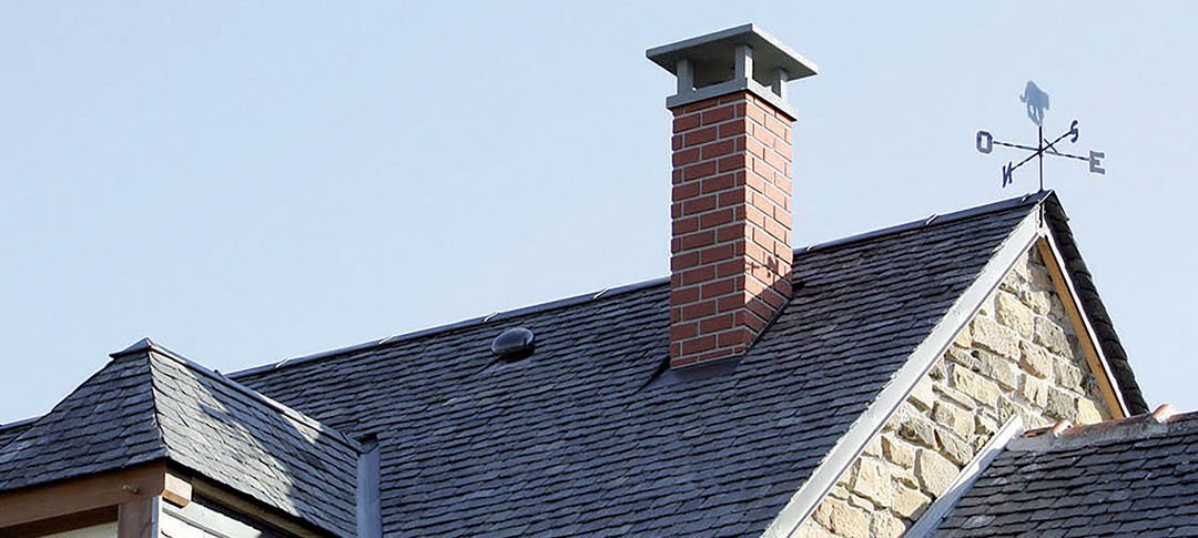 Abattement de cheminée en Seine-et-Marne : sécurisez votre toiture durablement